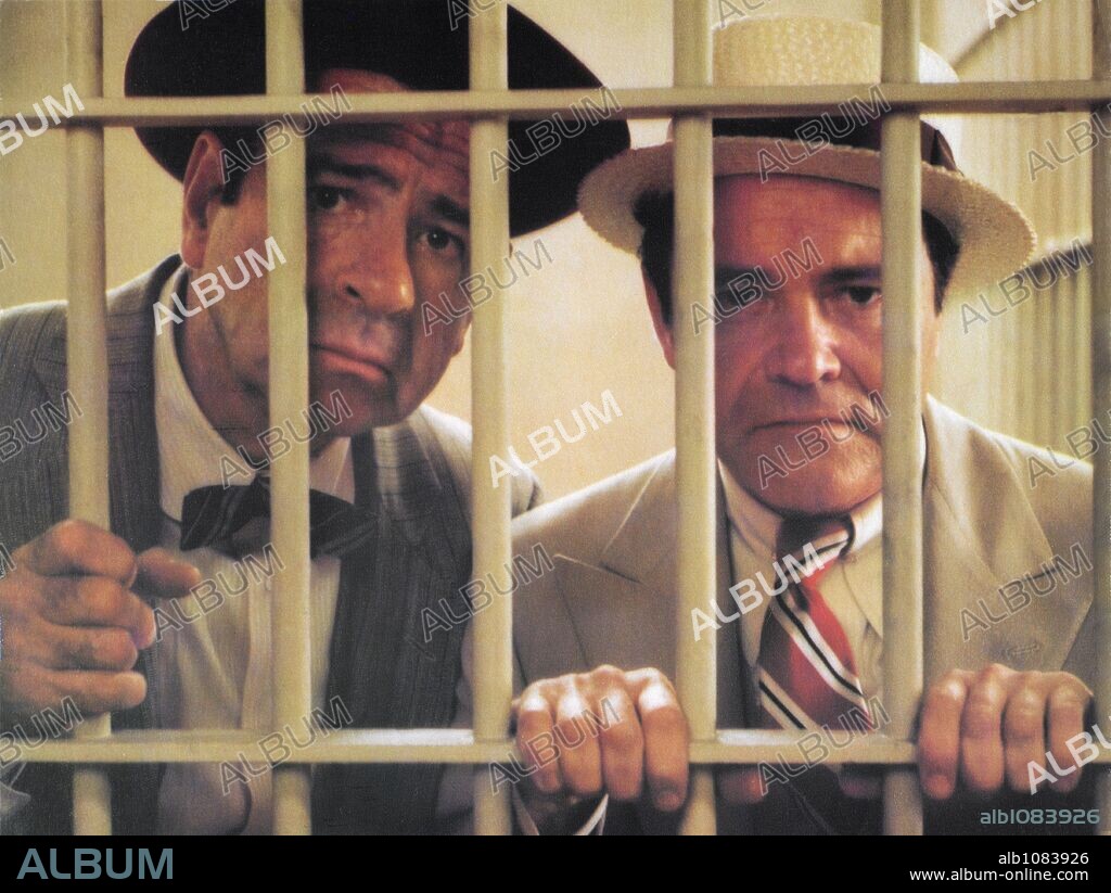 JACK LEMMON and WALTER MATTHAU in THE FRONT PAGE, 1974, directed by BILLY WILDER. Copyright UNIVERSAL PICTURES.
