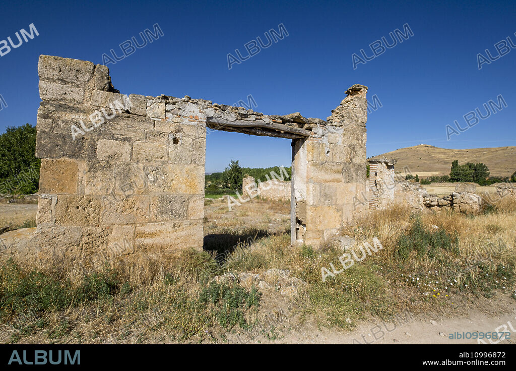 ruinas del viejo convento franciscano, El Poyo del Cid municipio de Calamocha, provincia de Teruel, Aragón, Spain, Europe.