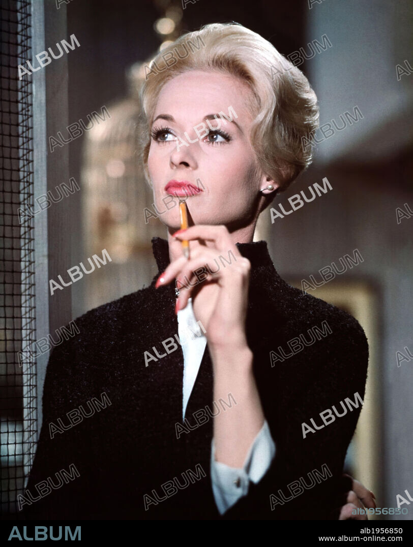 TIPPI HEDREN in THE BIRDS, 1963, directed by ALFRED HITCHCOCK. Copyright Alfred J. Hitchcock Productions.