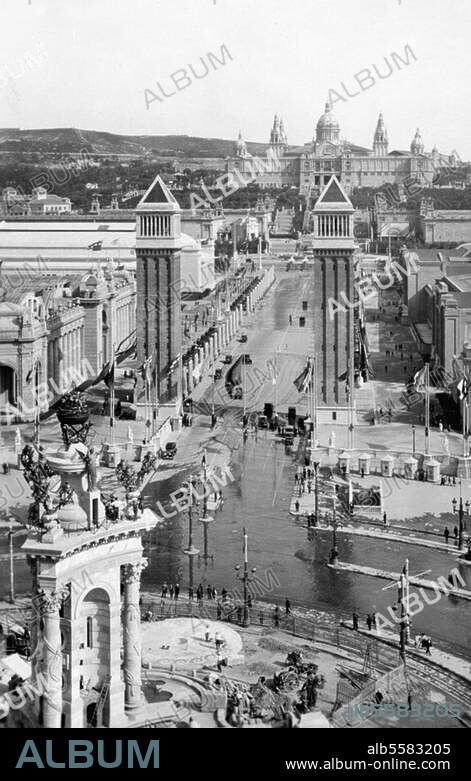 Barcelona, Weltausstellung 1929 in Barcelona und Sevilla. Eingang zum Ausstellungsgelände in Barcelona. Fotopostkarte, 1929.