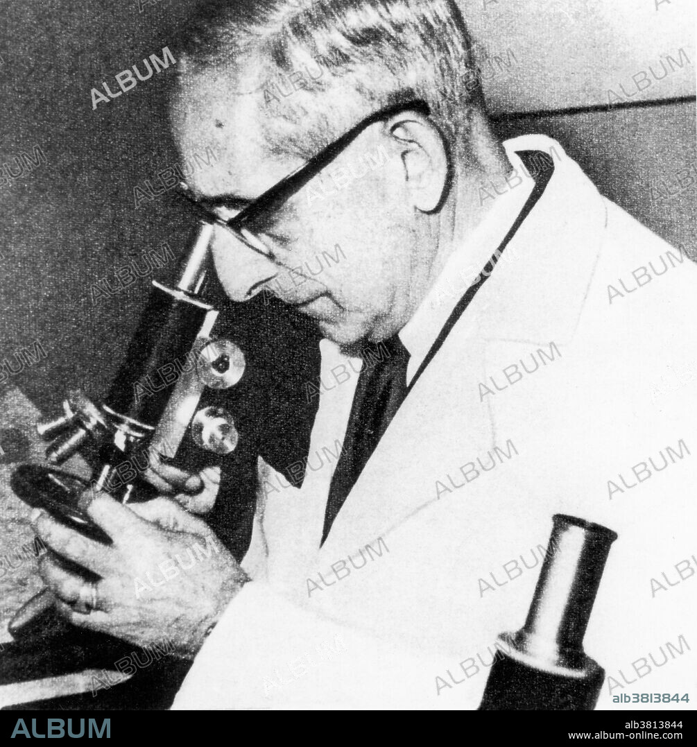 Giuseppe Brotzu (1895-1976) was a physician, pharmacologist, politician and for over thirty years Professor of Hygiene in the Medical Faculty of the University of Cagliari. He had a pivotal role in the academic, political and social life of Sardinia. As Rector of the University of Cagliari and Superintendent of Public Health he led the campaign against malaria. He later held the prestigious offices of Mayor of the City of Cagliari and of President of the Sardinian Government. As a scientist his fame is due to his 1948 discovery and isolation of the Cephalosporin antibiotic that he made at the end of the 2nd World War, with the help of his friend and pupil Antonio Spanedda. For his contribution to science he was awarded in 1971 the honorary degree in Science by the Oxford University and in 1972 the Diploma by the National Research Development Corporation.