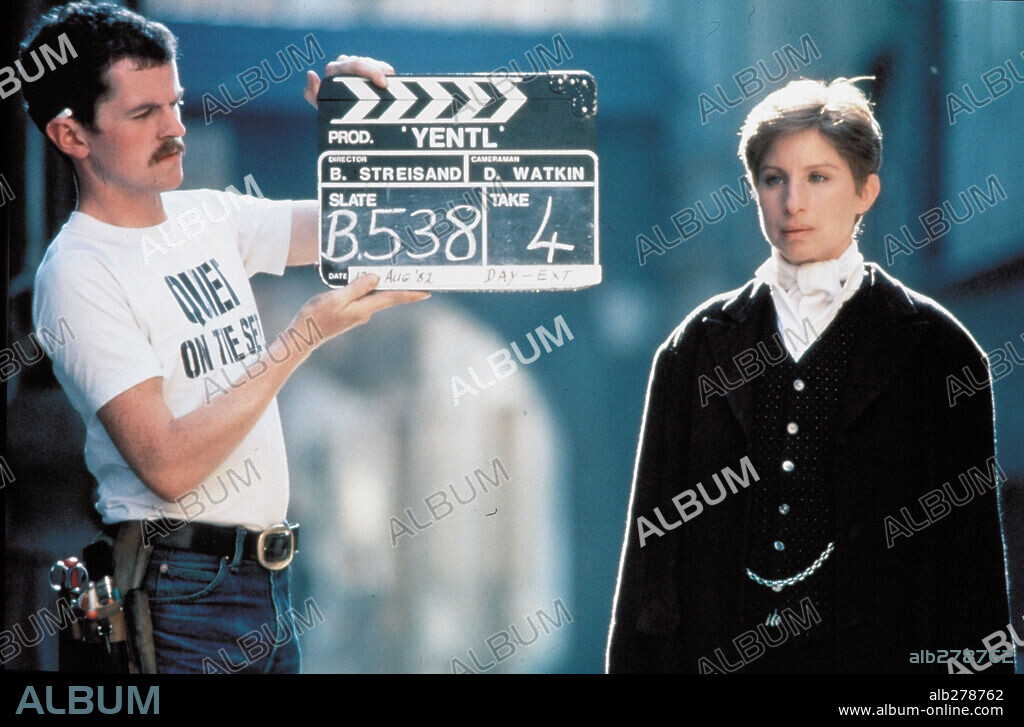 BARBRA STREISAND in YENTL, 1983, directed by BARBRA STREISAND and HARRY D'ABBADIE D'ARRAST. Copyright M.G.M/UNITED ARTIST.