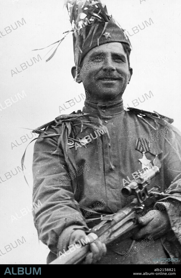 World war 2, senior sergeant ivan p, markulov has been awarded the title of 'hero of the soviet union', this sniper has killed 200 germans to date.