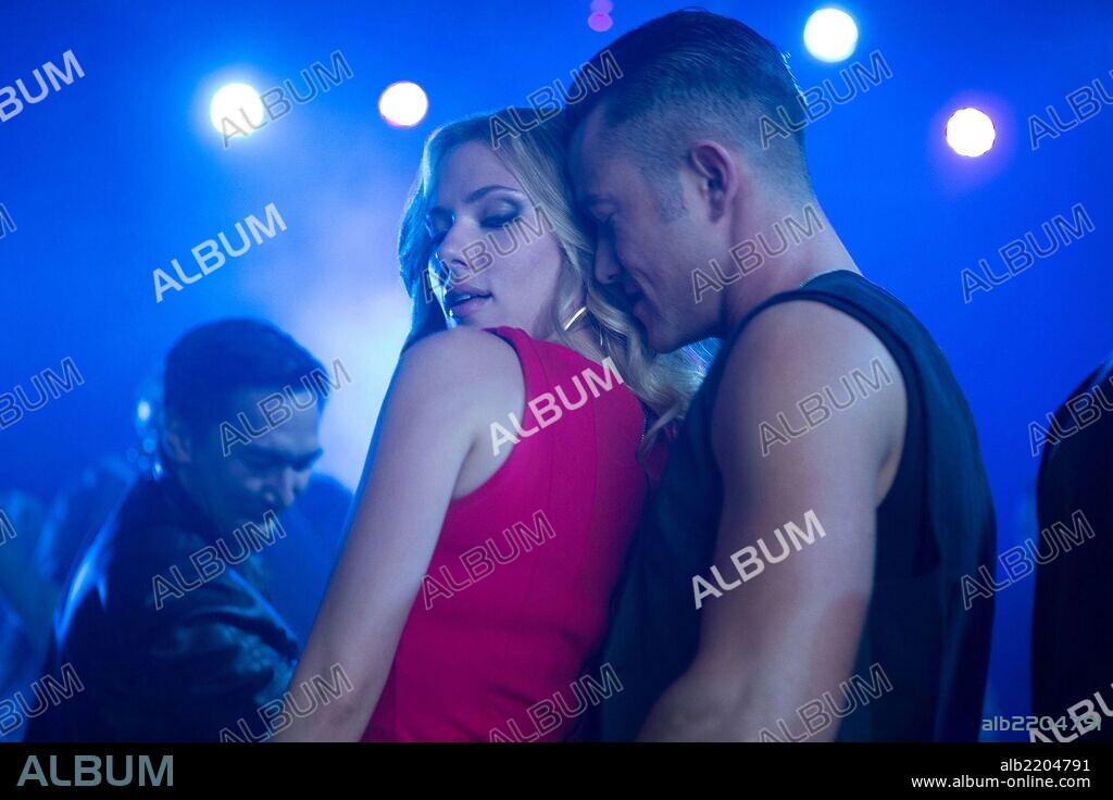 JOSEPH GORDON-LEVITT y SCARLETT JOHANSSON en DON JON, 2013, dirigida por JOSEPH GORDON-LEVITT. Copyright VOLTAGE PICTURES.
