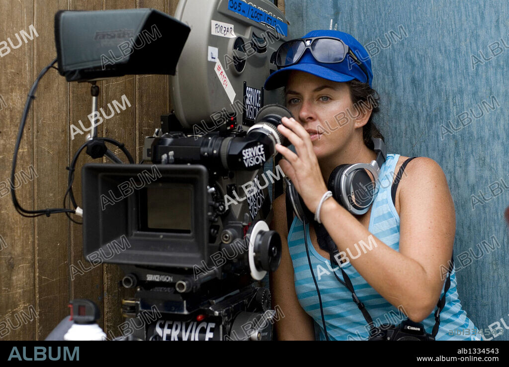 CLAUDIA LLOSA in THE MILK OF SORROW, 2009 (LA TETA ASUSTADA), directed by CLAUDIA LLOSA. Copyright OBERON CINEMATOGRAFICA SA/VELA PRODUCCIONES/WANDA VISION SA.