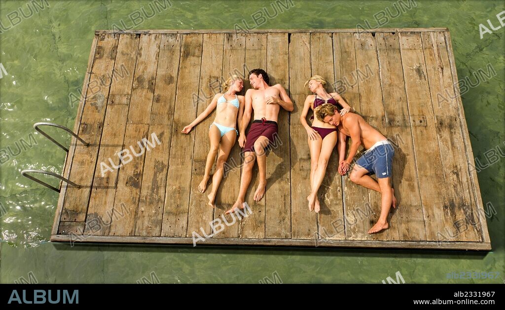 JAMES FRECHEVILLE, NAOMI WATTS, ROBIN WRIGHT and XAVIER SAMUEL in ADORÉ, 2013, directed by ANNE FONTAINE. Copyright GAUMONT.