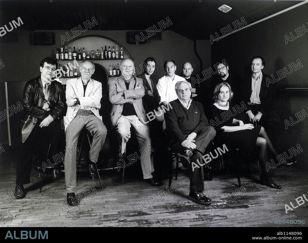 Jurado del Premio Salambó, de izq. a der.: Javier Cercas, Eduardo Mendoza, Jorge Edwards, Carmen Posadas, Javier García Sánchez, Félix Romeo, Juan Manuel de Prada, Antonio Soler, Juan Marsé y Luisa Castro. Barcelona, 25.2.2003.