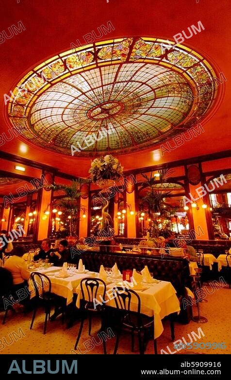 Paris (Frankreich), Brasserie Bofinger (3, Rue Bastille). Innenansicht. Foto, 27.5.2006.