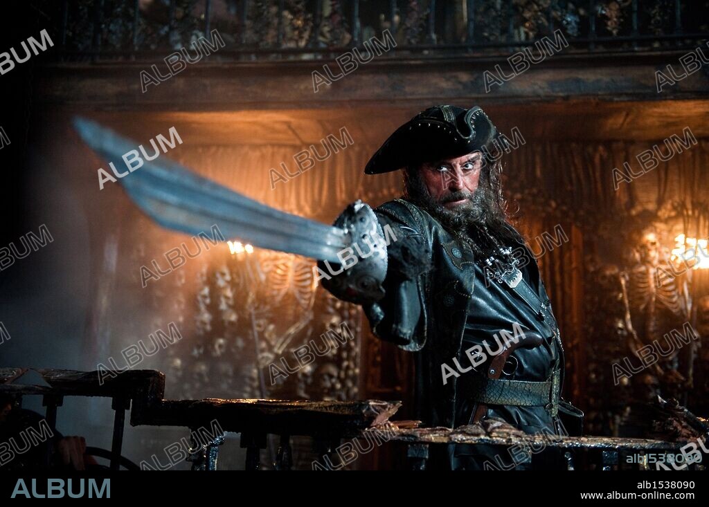 IAN McSHANE en PIRATAS DEL CARIBE: EN MAREAS MISTERIOSAS, 2011 (PIRATES OF THE CARIBBEAN: ON STRANGER TIDES), dirigida por ROB MARSHALL. Copyright WALT DISNEY PICTURES.
