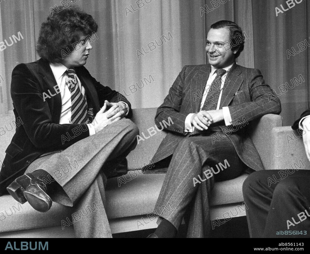 ARKIV 1980 - Kungen tillsammmans med Ulf Elfving i samband med ett radioprogram . Foto: TT Kod: 190 . COPYRIGHT SCANPIX SWEDEN Swedish King Carl XVI Gustaf will be celebrating his 70th birthday on April 30, 2016.