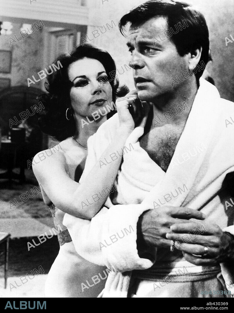 NATALIE WOOD y ROBERT WAGNER en LA GATA SOBRE EL TEJADO DE ZINC, 1976 (CAT ON A HOT TIN ROOF), dirigida por ROBERT MOORE. Copyright GRANADA TV.