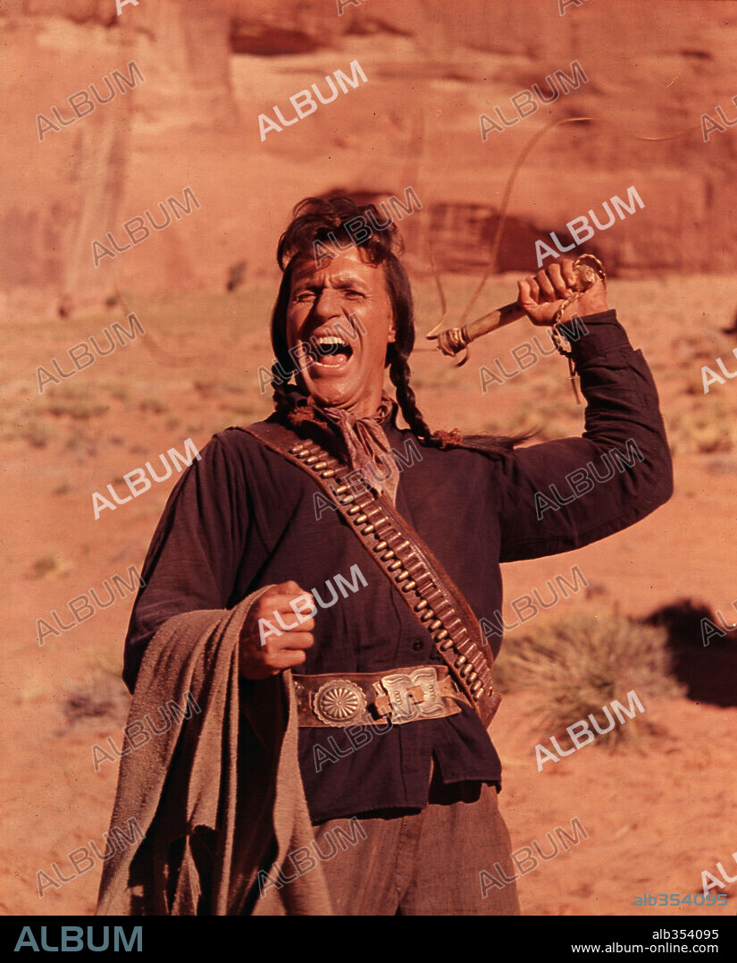 RICARDO MONTALBAN en EL GRAN COMBATE, 1964 (CHEYENNE AUTUMN), dirigida por JOHN FORD. Copyright WARNER BROTHERS.