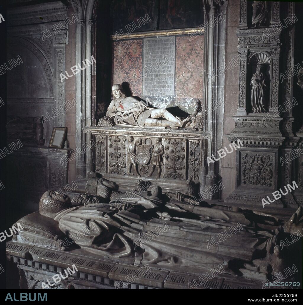 DONCEL DE SIGUENZA NOMBRE CON EL QUE SE CONOCE LA ESTATUA-RETRATO DE MARTIN VAZQUEZ DE ARCE 1461 - 1486 QUE FIGURA EN SU SEPULCRO DE LA CATEDRAL DE SIGUENZA (GUADALAJARA). ANONIMO ALABASTRO POLICROMADO, 1486-1504.