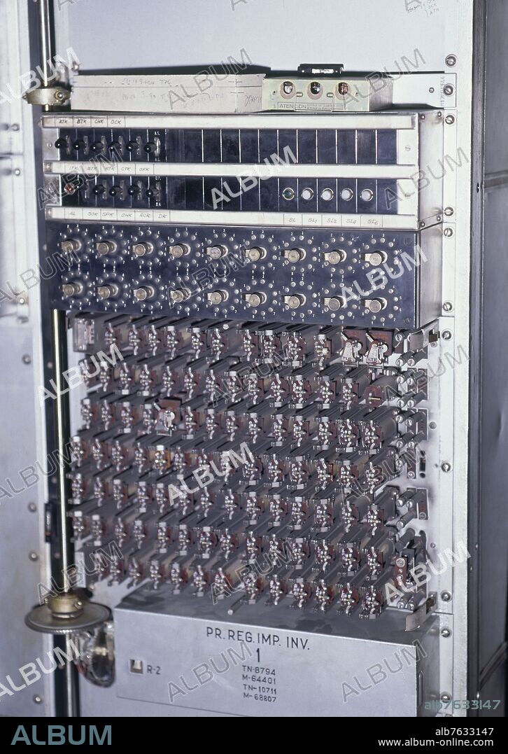 CENTRAL TELEFONICA ROTARY - RELES.