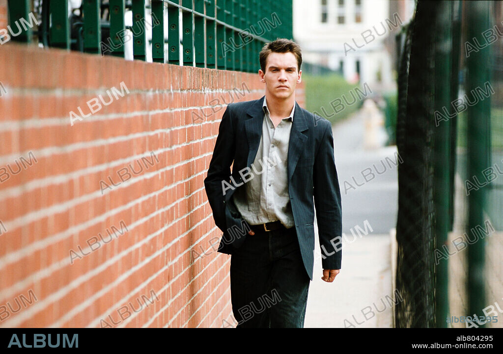 JONATHAN RHYS MEYERS en MATCH POINT, 2005, dirigida por WOODY ALLEN. Copyright BBC FILMS / COOTE, CLIVE.