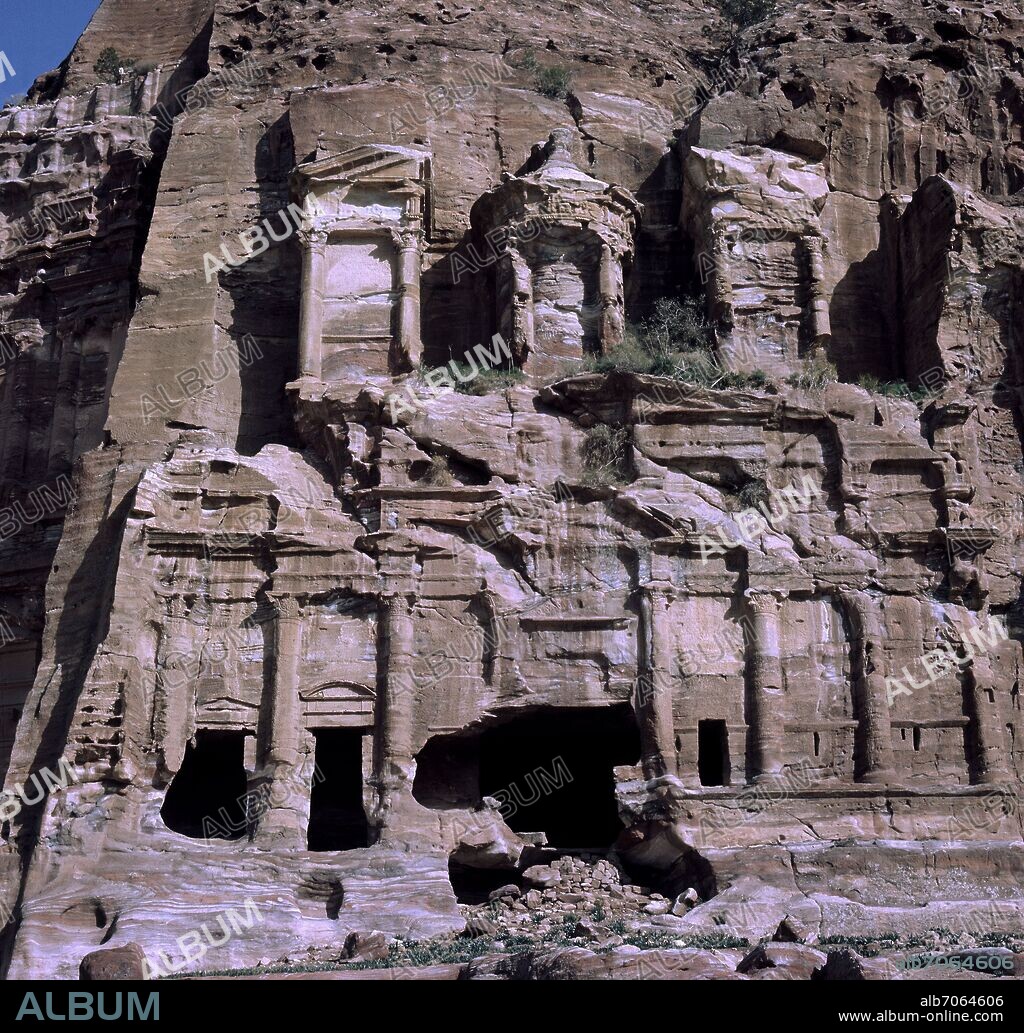 TUMBA CORINTIA - SIGLO II.
