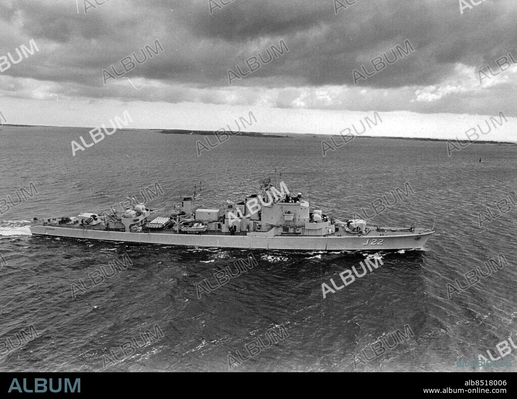 Sverige 1978-01-01. Jagaren HMS Gästrikland på sin sista tur innan den läggs i malpåsen, materiell beredskap. Foto: Claes Löfgren / SvD / TT / kod 12014.