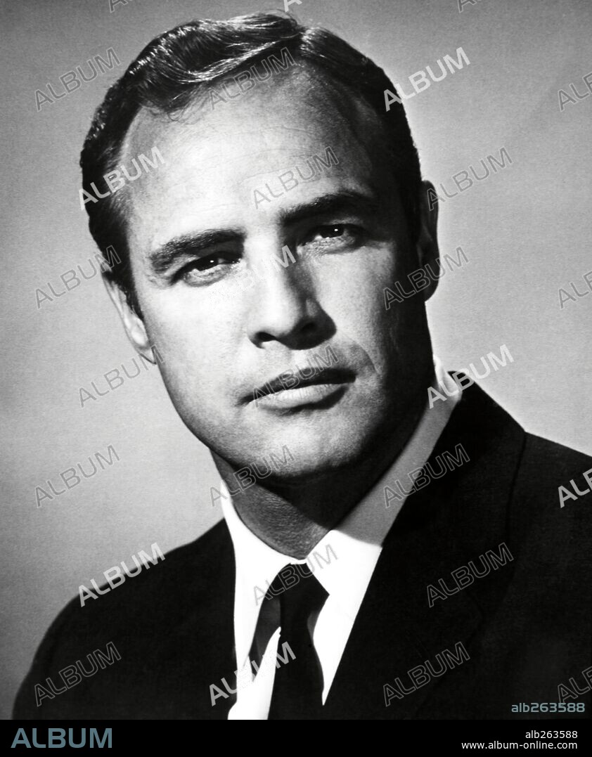 MARLON BRANDO en LA CONDESA DE HONG-KONG, 1967 (A COUNTESS FROM HONG KONG), dirigida por CHARLES CHAPLIN. Copyright UNIVERSAL PICTURES.