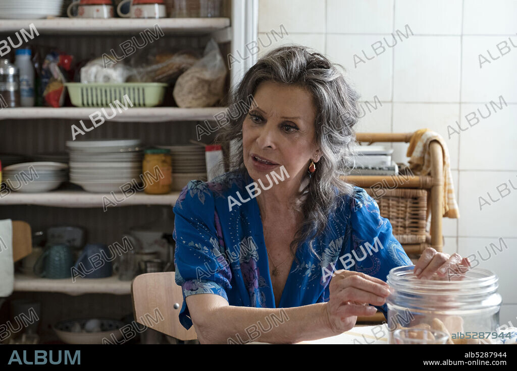 SOPHIA LOREN in DU HAST DAS LEBEN VOR DIR, 2020 (LA VITA DAVANTI A SE), unter der Regie von EDOARDO PONTI. Copyright Artemis Rising Foundation / Palomar.