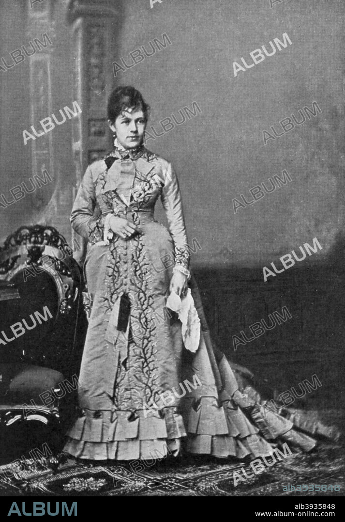 Nellie Grant Sartoris, daughter of Ulysses S Grant, 19th century, (1908). Nellie Ellen Wrenshall Grant (1855-1922), was the daughter of Ulysses S Grant, General of the Army and President of the United States. She married Englishman Algernon Charles Frederick Sartoris. Illustration from The Story of the White House, by Esther Singleton, Volume II, (Hodder and Stoughton, London, 1908).