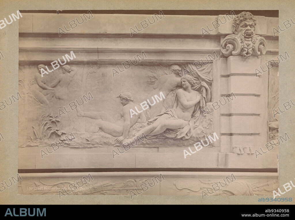 Part of a cast of the Bassin des Nymphes de Diane (presumably) in the Musée des Monuments français at Paris, Versailles. (Bassin de Diane.) (title on object), Séraphin-Médéric Mieusement (mentioned on object), Palais du Trocadéro, c. 1875 - c. 1900, cardboard, albumen print, height 249 mm × width 354 mm.