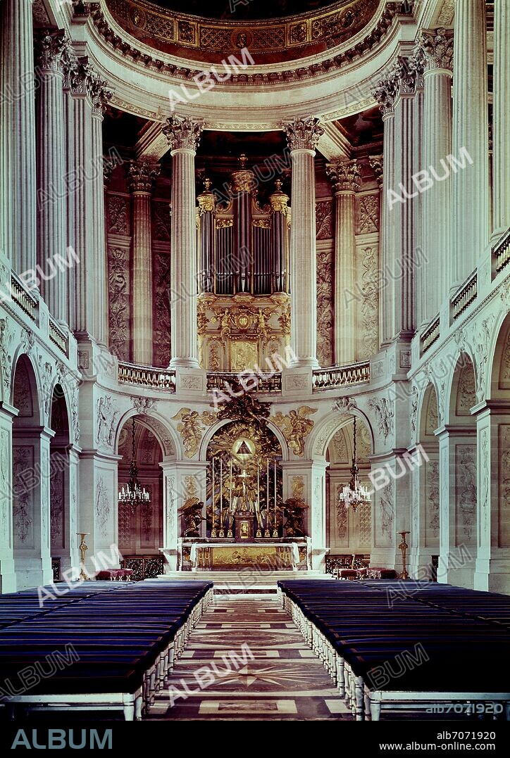 HARDOUIN MANSART JULES / COTTE ROBERT. CAPILLA REAL DEL PALACIO DE VERSALLES - SIGLO XVII/XVIII - BARROCO FRANCES.