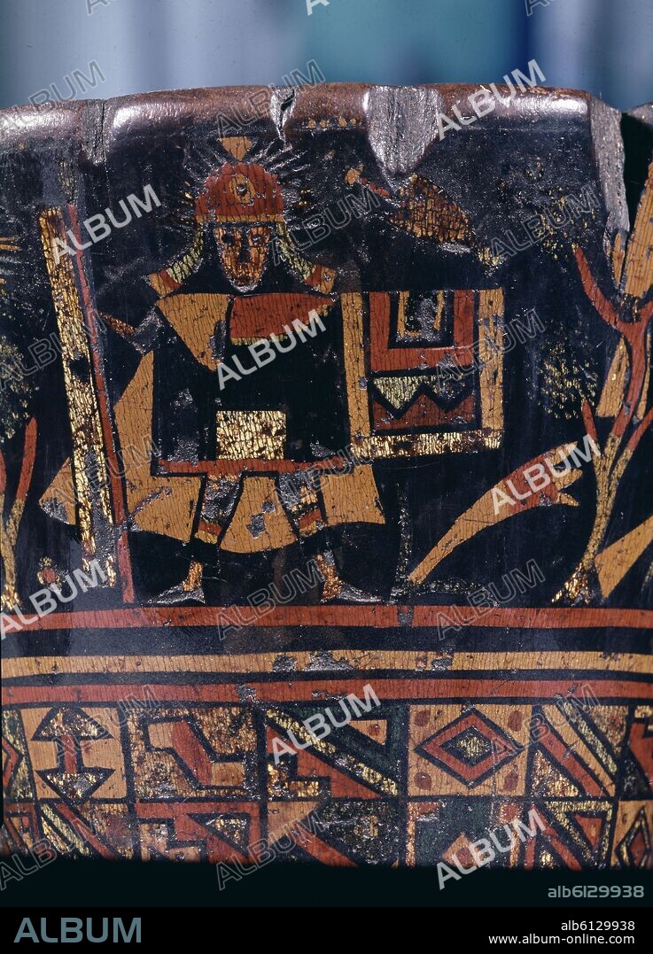 KERO PRECOLOMBINO - DETALLE DE UN GUERRERO INCA.