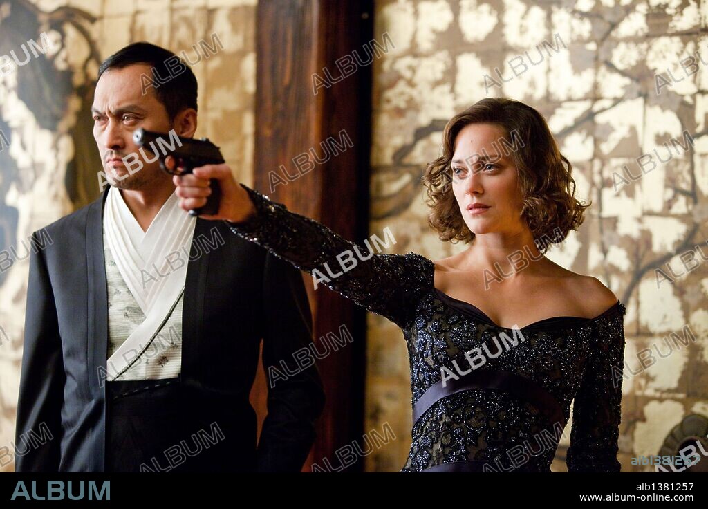 KEN WATANABE und MARION COTILLARD in INCEPTION, 2010, unter der Regie von CHRISTOPHER NOLAN. Copyright WARNER BROSS PICTURES/SYNCOPY/LEGENDARY PICTURES.