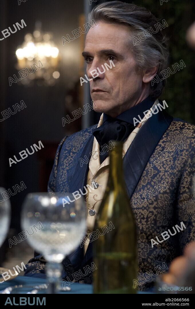 JEREMY IRONS in BEAUTIFUL CREATURES, 2013, directed by RICHARD LAGRAVENESE. Copyright WARNER BROS.
