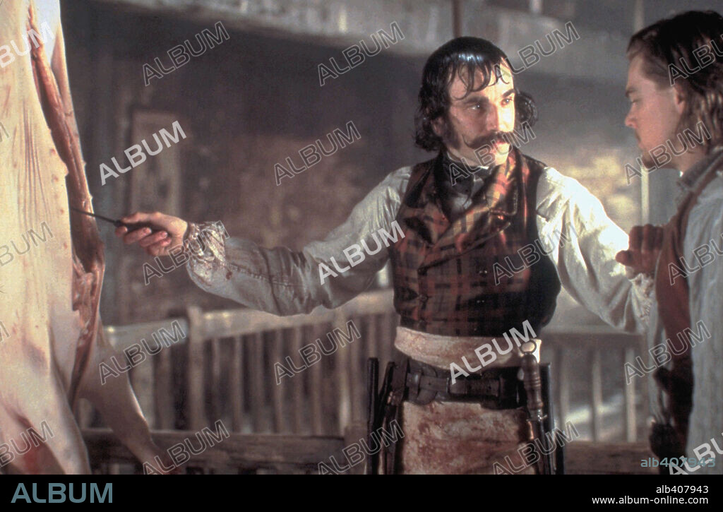 DANIEL DAY-LEWIS y Leonardo DiCaprio en GANGS OF NEW YORK, 2002, dirigida por MARTIN SCORSESE. Copyright MIRAMAX.