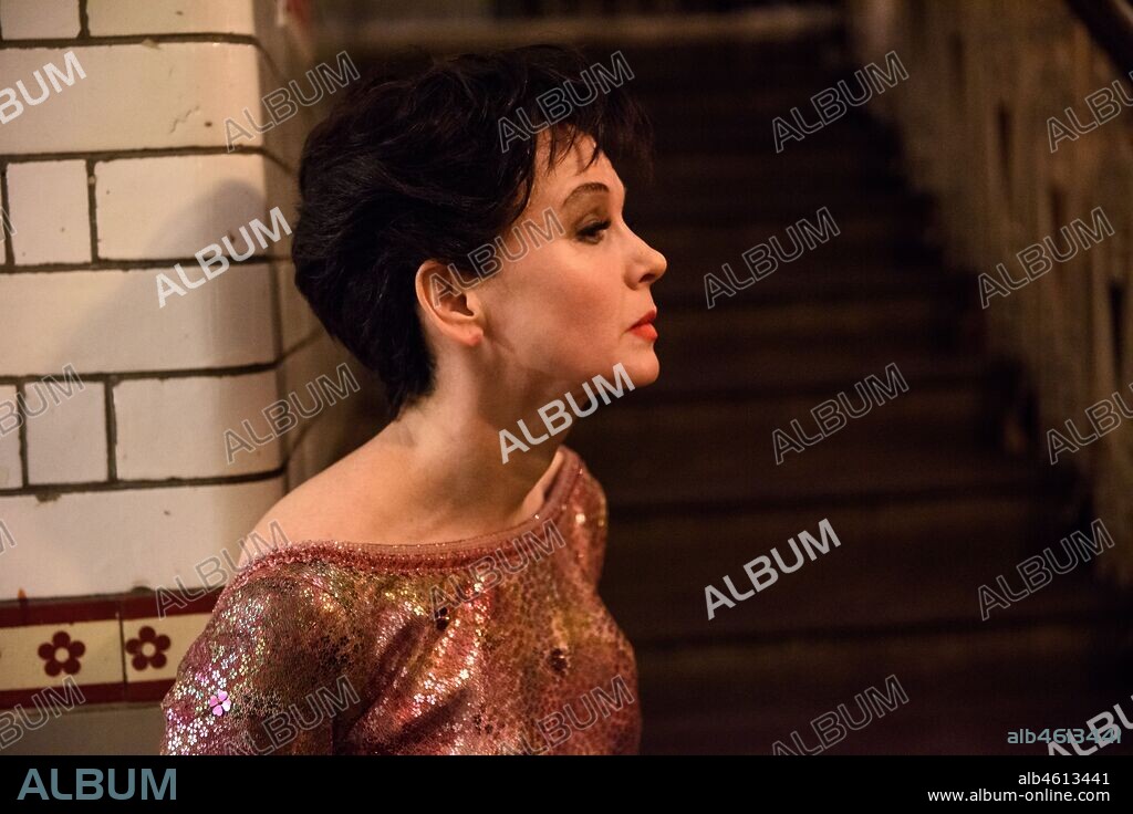 RENEE ZELLWEGER in JUDY, 2019, unter der Regie von RUPERT GOOLD. Copyright Twentieth Century-Fox.