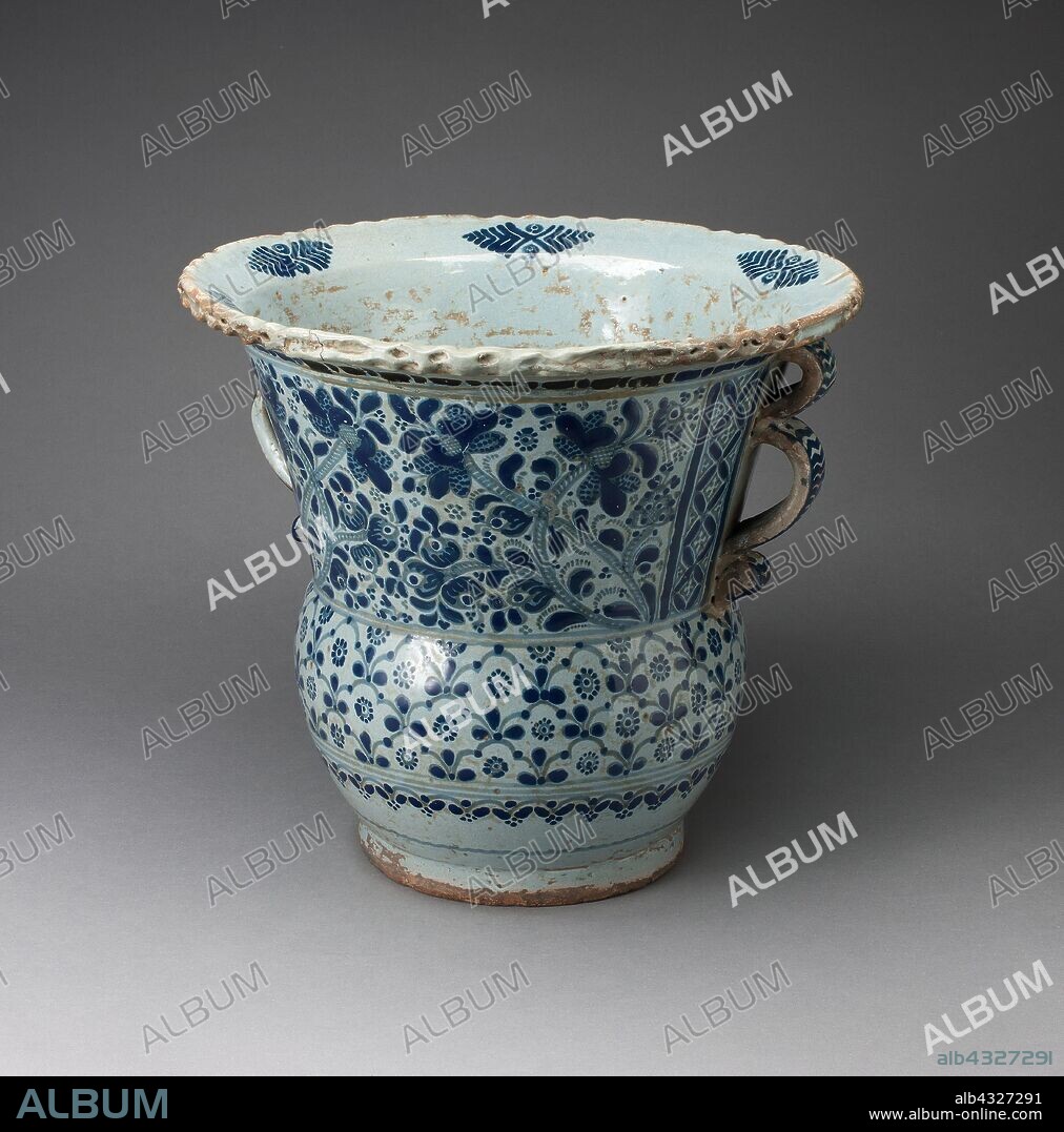 Jardinière, 1800/50, Talavera poblana, Puebla, Mexico, Puebla, Tin-glazed earthenware, H. 31 cm (12 3/16 in.).