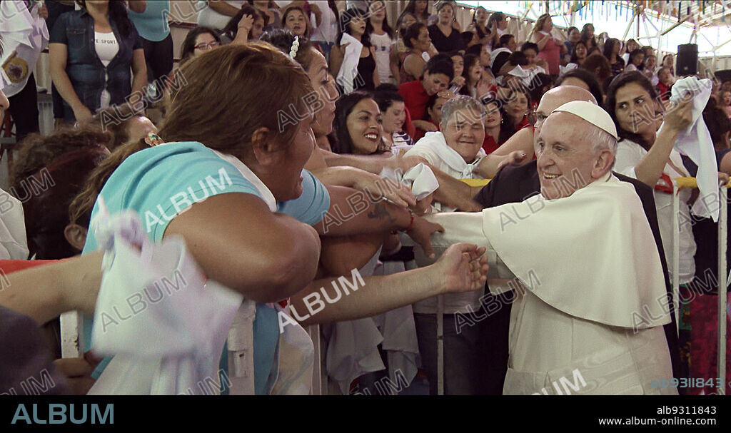 PAPA FRANCISCO in IN VIAGGIO: THE TRAVELS OF POPE FRANCIS (IN VIAGGIO), directed by GIANFRANCO ROSI. Copyright RAI CINEMA.