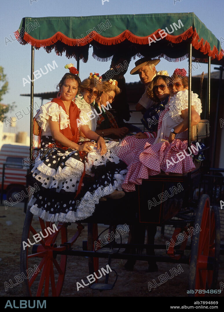 CARRETA CON ROCIEROS - FOTO 1978.