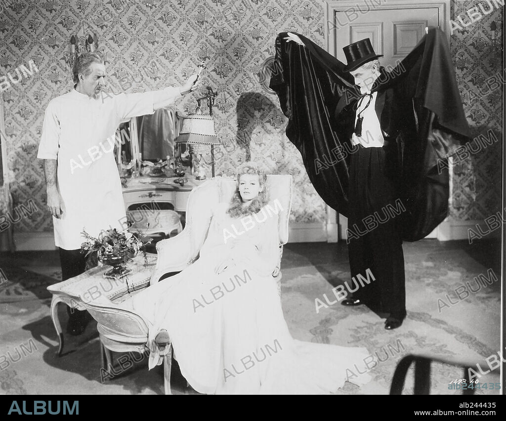 JOHN CARRADINE, MARTHA O'DRISCOLL and ONSLOW STEVENS in HOUSE OF DRACULA, 1945, directed by ERLE C. KENTON. Copyright UNIVERSAL.
