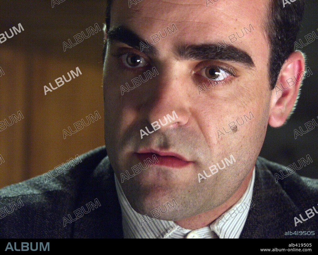 LUIS TOSAR en EL LAPIZ DEL CARPINTERO, 2003, dirigida por ANTON REIXA. Copyright MORENA FILMS/PORTOZAS VISION/SOGECINE/TELEMADRID/TVG/D&D.