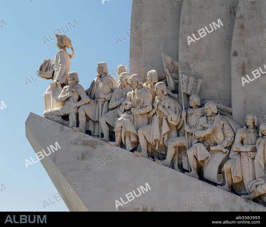 Henri le Navigateur ; Infant du Portugal ; 1394-1460. Lisbonne (Portugal), Padrao dos Descobrimentos- Monument des Découvertes (inauguré en 1960 ; dessiné par Cottinelli Telmo ; sculpteur : Leopoldo de Almeida). Vue partielle (sur la pointe : Henri le Navigateur).