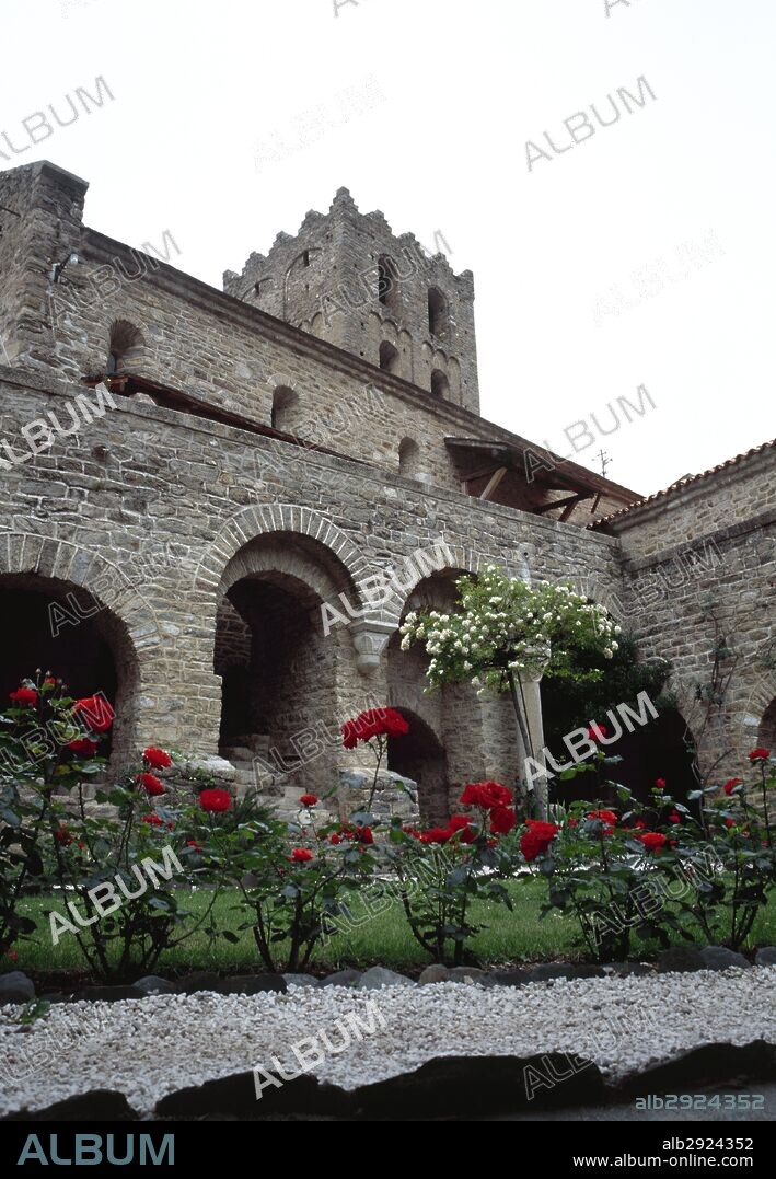 France. Pyrenees-Orientales. Languedoc-Roussillon region. Abbey of Saint-Martin-du-Canigou. Monastery built in 1009, on Canigou mountain. It was built from 1005-1009 by Guifred, Count of Cerdanya in Romanesque style. Cloister. Restoration of 1900-1920. The firts level was built in early 11th century, the second one was built in late 12th century.