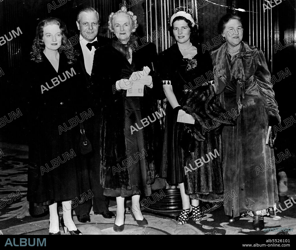 (L to R) Mrs. Duncan Sandys (Diana Churchill), Mr. Randolf Churchill, Mrs. Churchill, Mrs. Christopher Soames (Mary Churchill) and Mrs. Entwistle.The premiere of "Wedding Bells" in which Sarah Churchill has a starring role took place at the empire, Leicester Sq. Last night (Monday) when Mrs. Churchill and her daughters Diana and Mary were present. March 13, 1951. (Photo by L.N.A.).