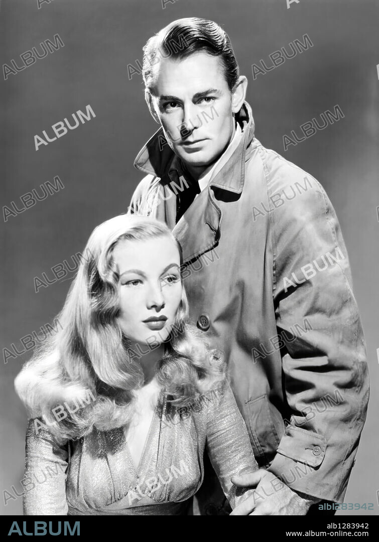 ALAN LADD and VERONICA LAKE in THIS GUN FOR HIRE, 1942, directed by FRANK TUTTLE. Copyright PARAMOUNT PICTURES.