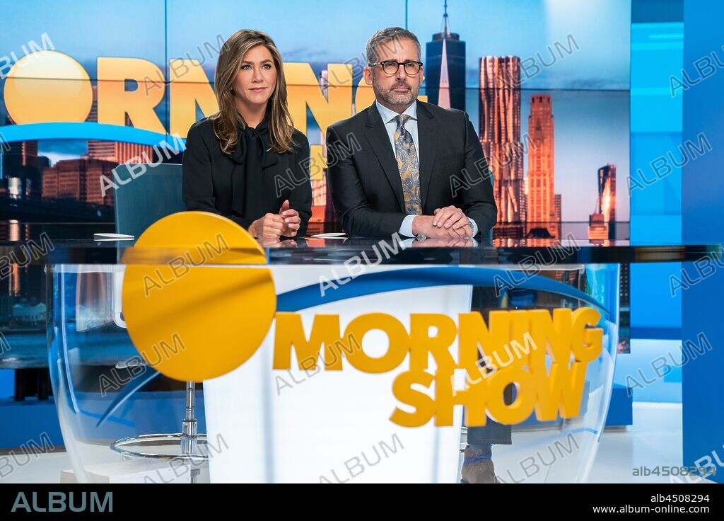 JENNIFER ANISTON et STEVE CARELL dans THE MORNING SHOW, 2019, réalisé par DAVID FRANKEL, LYNN SHELTON et MIMI LEDER. Copyright Media Res/ Echo Films/ Hello Sunshine. Season 1 - Episode 1.