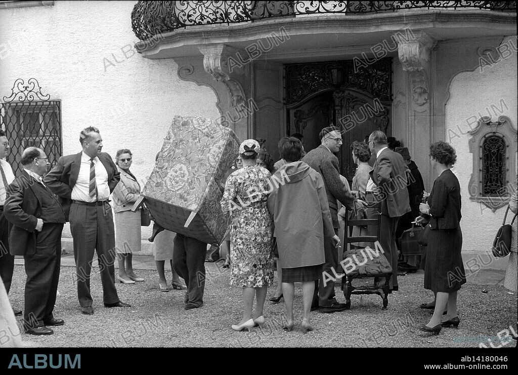 Wartegg Castle; chattles offered for sale; 1962.