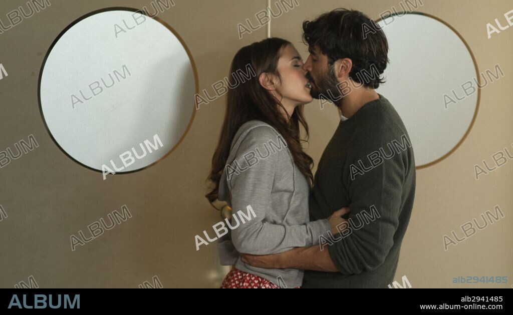 ALEX GARCIA und VERONICA ECHEGUI in SEIS PUNTOS SOBRE EMMA, 2011, unter der Regie von ROBERTO PEREZ TOLEDO. Copyright GENERACION78.
