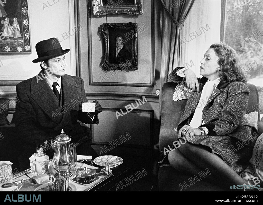 ALAIN DELON und JEANNE MOREAU in MR. KLEIN, 1976, unter der Regie von JOSEPH LOSEY. Copyright BASIL FILM.