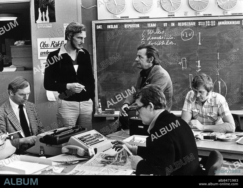 STOCKHOLM 19770609 - Jan Sandquist, Claes Elfsberg, Bengt Öste och Lennart Broström på TV:s Rapport som ibland under sjuttiotalet kallades för "Röda rapport". Bilden publicerad i boken Sjuttiotal av Jan Lundgren. Foto: Lars Nyberg Kod: 34 . COPYRIGHT SCANPIX SWEDEN.