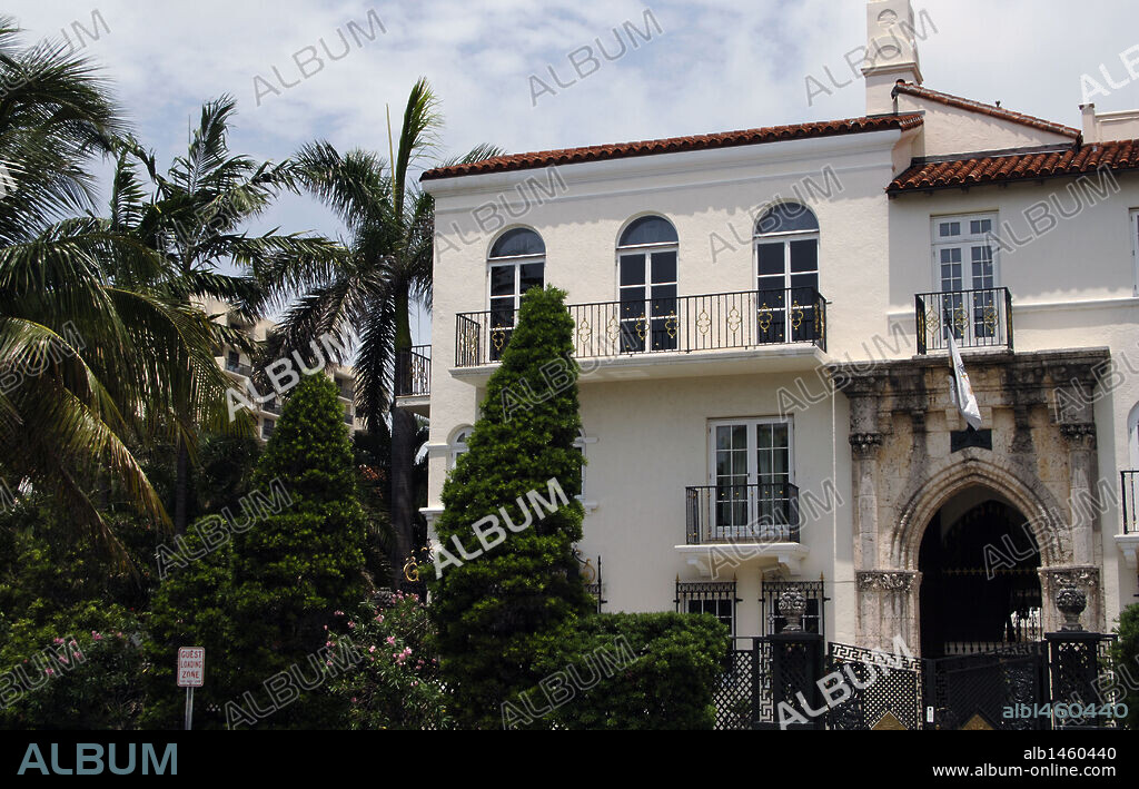 "CASA CASUARINA". Mansión que perteneció al diseñador de moda Gianni Versace (y lugar donde fue asesinado), situada en Ocean Drive. Convertida en un club privado. Vista del exterior. MIAMI BEACH. Estado de Florida. Estados Unidos.