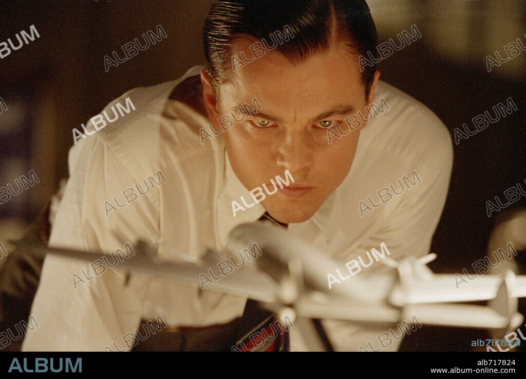 di caprio. Leonardo DiCaprio in THE AVIATOR, 2004, directed by MARTIN SCORSESE. Copyright MIRAMAX FILMS / COOPER, ANDREW.