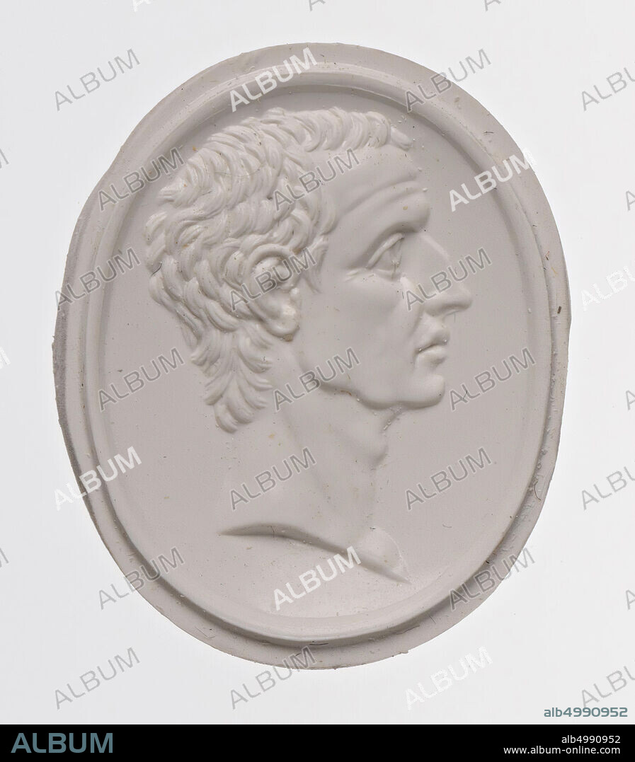 Vz: head of man (Roman) and profile to the left, hair in short locks, Julius Caesar-type, gem, intaglio, onyx, Color: black, Shape: oval, standing, Processing: in gold ring, Method: 20 x 16.5 mm, D.? mm, wt. 6.82 gr., 18th century, around 1750.