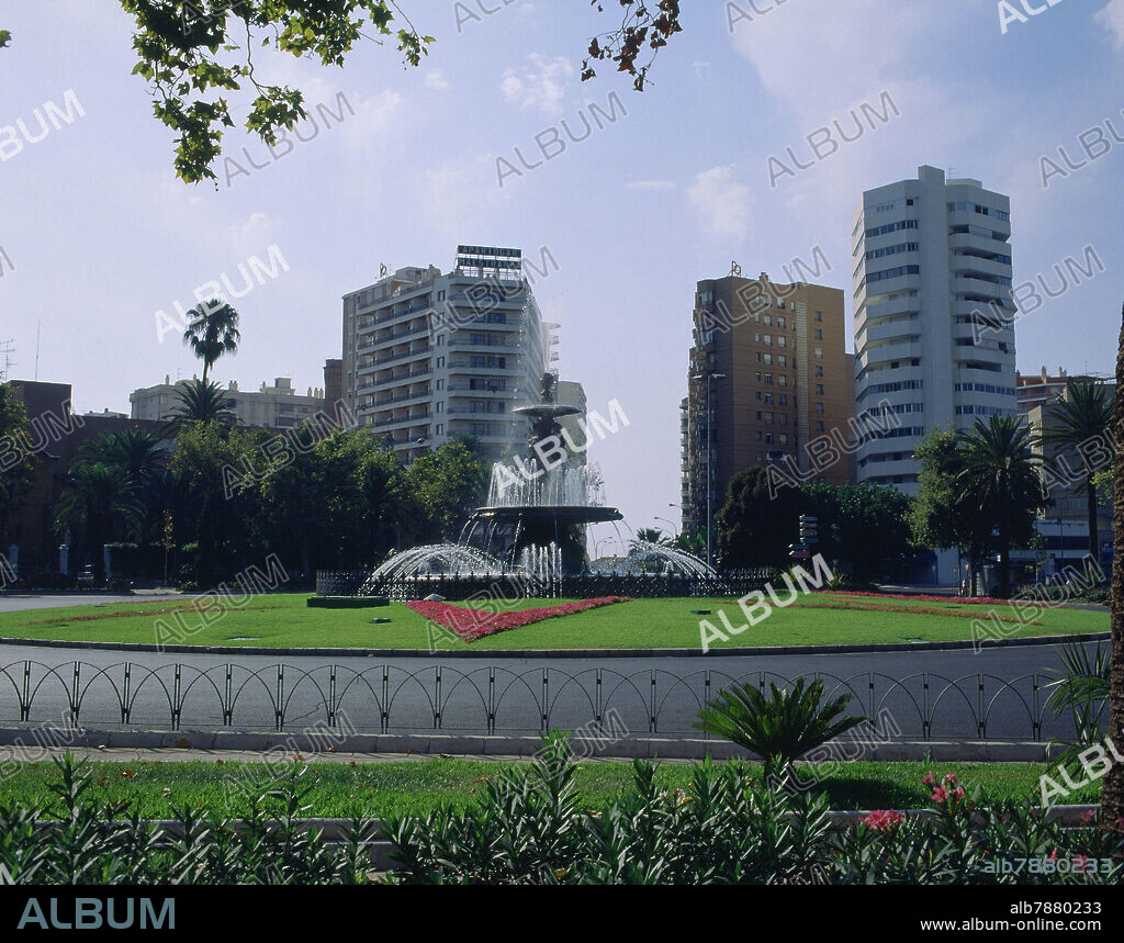 PLAZA DEL GENERAL TORRIJOS - FUENTE.
