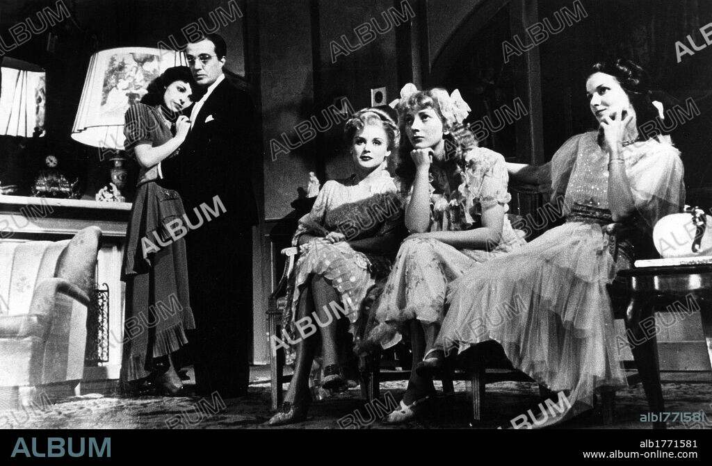 Vittorio De Sica, Anna Proclemer, Maria Mercader, Valentina Cortese and Dina Sassoli on stage. Vittorio De Sica, Anna Proclemer, Maria Mercader, Valentina Cortese and Dina Sassoli performing 'Time and the Conways' by John Boynton Priestley, directed by Alessandro Blasetti. Milan, 1946.